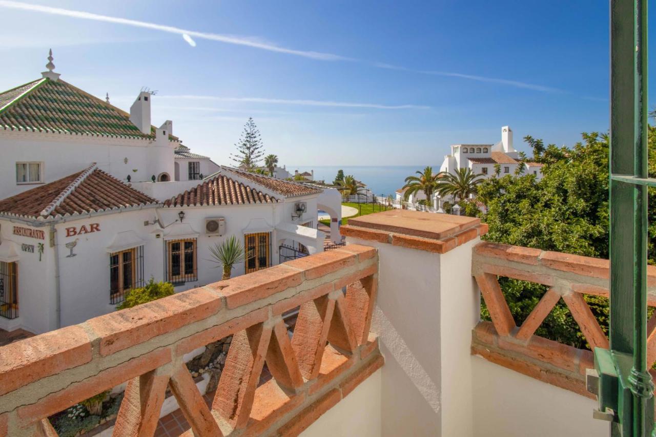Apt Nerja Chimenea With Ocean View, A/C, & Fiber Apartamento Exterior foto