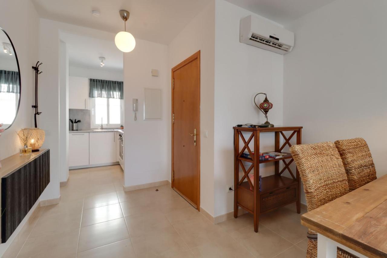 Apt Nerja Chimenea With Ocean View, A/C, & Fiber Apartamento Exterior foto
